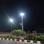 wrapped solar pole street light with vertical pv modules projects in india (2)