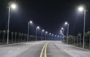 advantages and disadvantages of solar power street lights